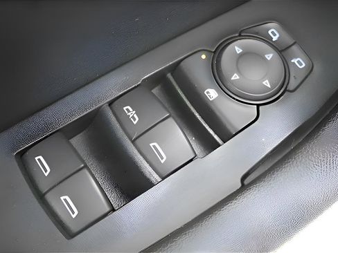 Used 2021 Chevrolet Blazer LT image 24