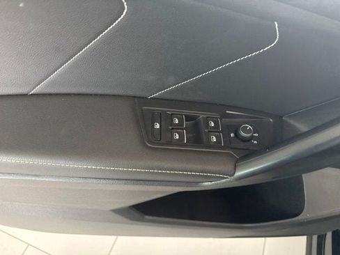 Used 2023 Volkswagen Tiguan SE R-Line FWD image 18