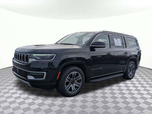 Used 2024 Jeep Wagoneer Series II w/ Flexible Seating Group AWD/4WD image 7