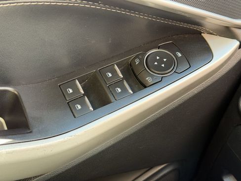 Used 2022 Ford Explorer XLT w/ Equipment Group 202A RWD image 14