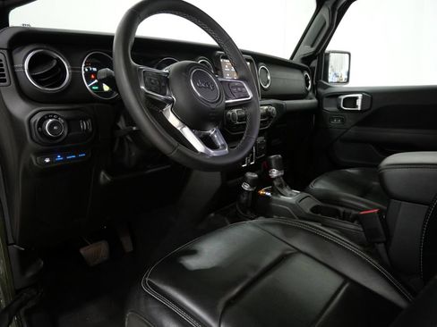 Used 2023 Jeep Wrangler Unlimited Sahara w/ Cold Weather Group AWD/4WD image 12