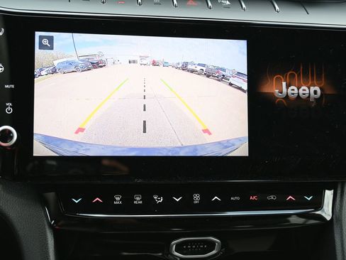 New 2026 Jeep Grand Cherokee Limited image 14