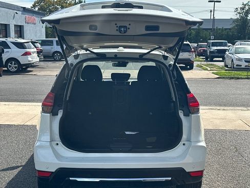 Used 2019 Nissan Rogue SV AWD/4WD image 17