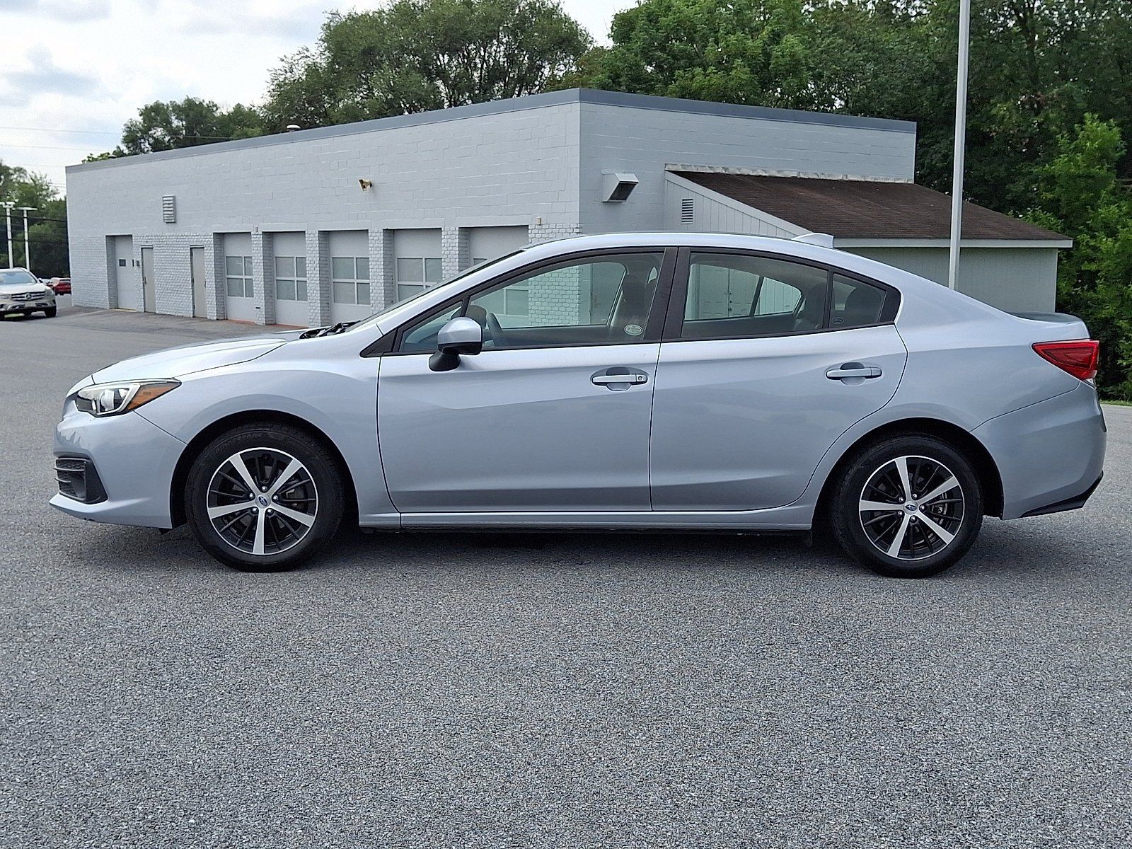 Used 2023 Subaru Impreza 2.0i Premium AWD/4WD image 4