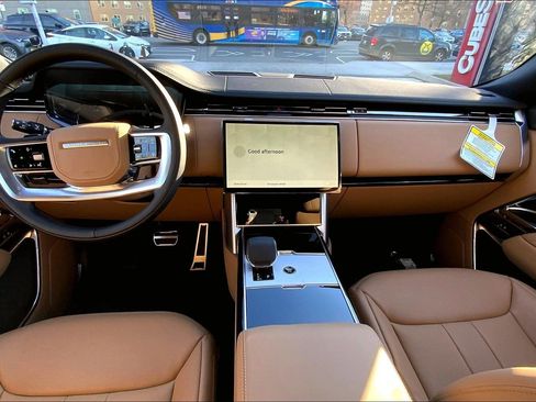 New 2026 Land Rover Range Rover SE image 5