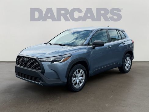 Used 2023 Toyota Corolla Cross L AWD/4WD image 3