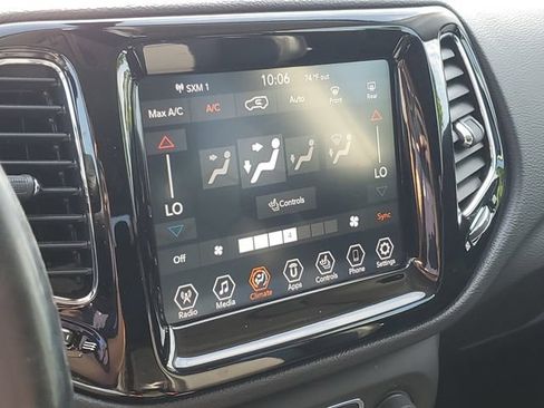 Used 2020 Jeep Compass Limited AWD/4WD image 27
