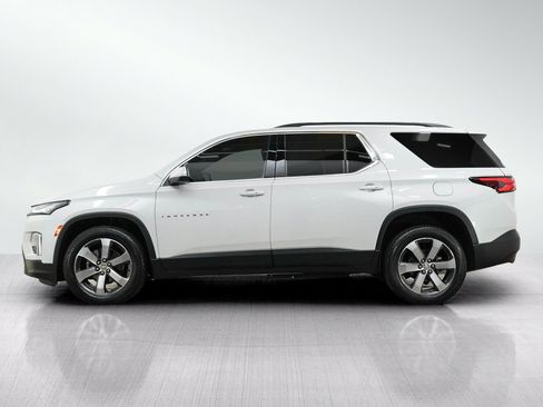 Used 2023 Chevrolet Traverse LT w/ LT Premium Package AWD/4WD image 2