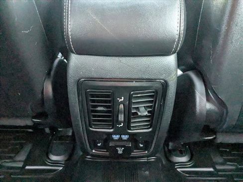 Used 2017 Jeep Grand Cherokee Overland image 20