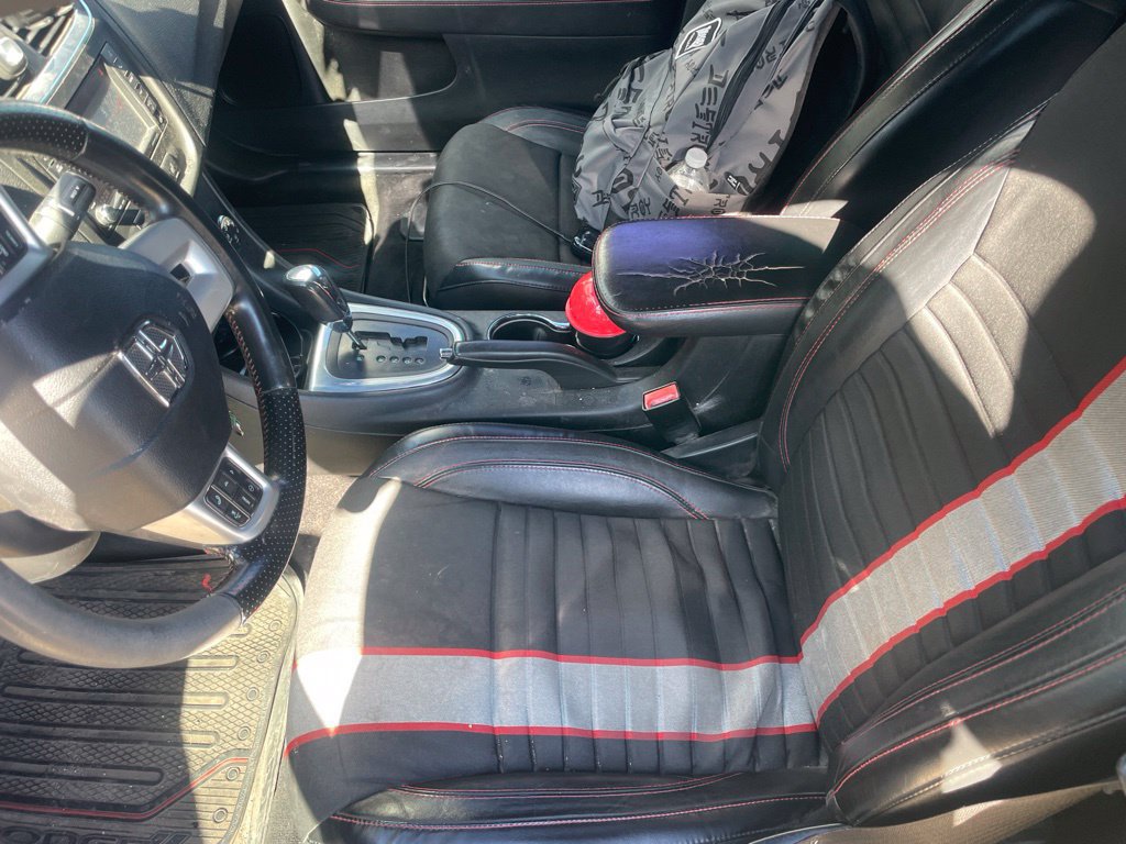 Used 2013 Dodge Avenger R/T FWD image 10