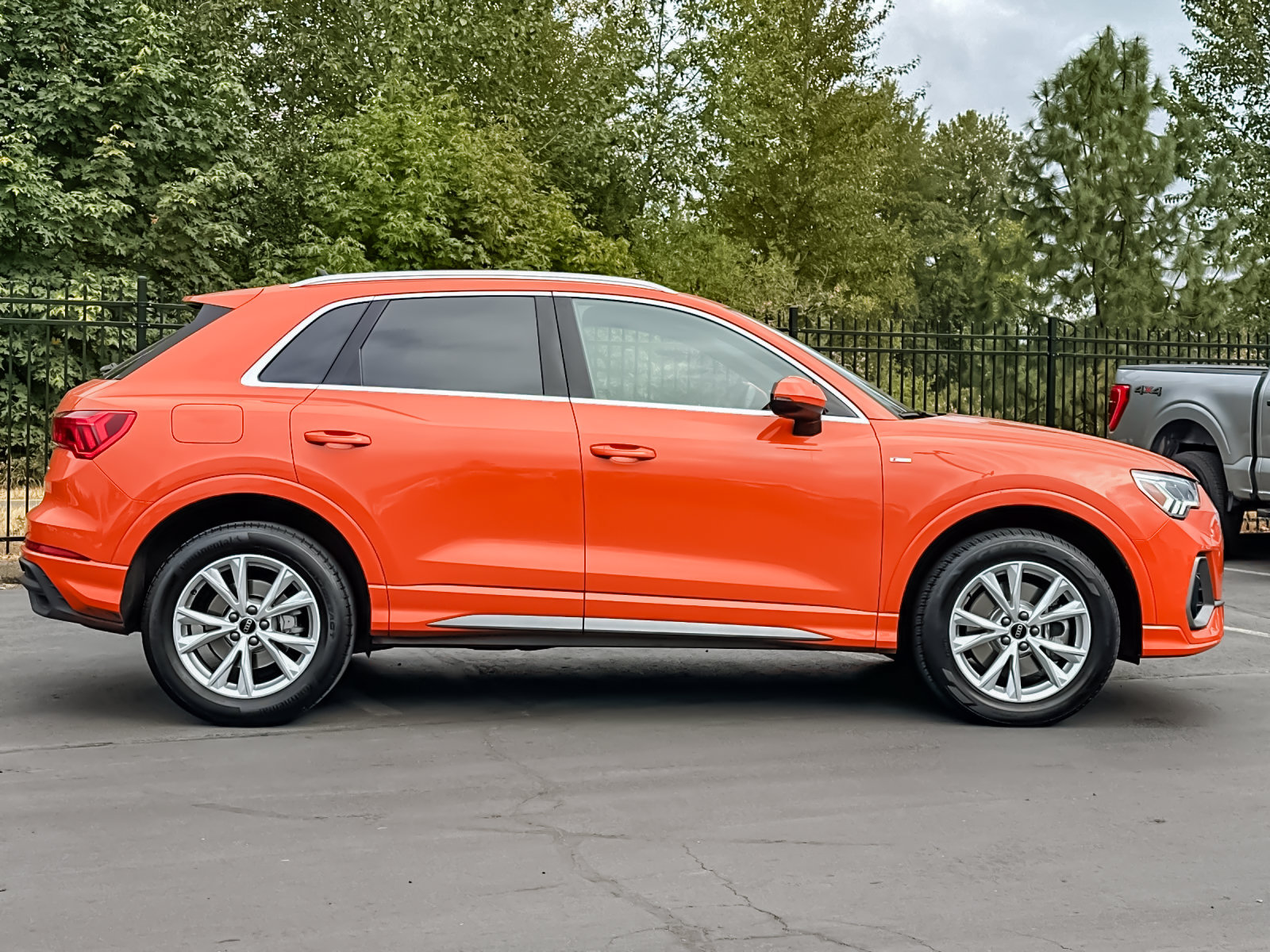 Used 2025 Audi Q3 2.0T Premium AWD/4WD image 3