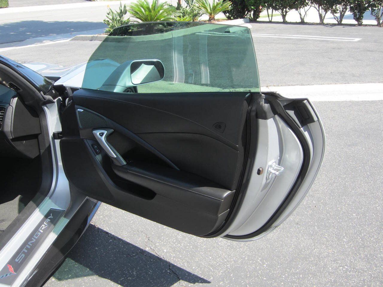 Used 2019 Chevrolet Corvette Stingray Coupe RWD image 17