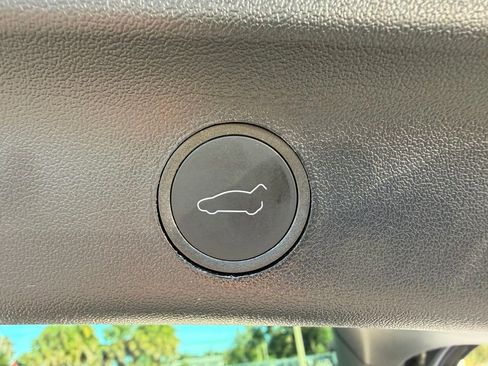 Used 2024 Tesla Model Y Long Range image 28