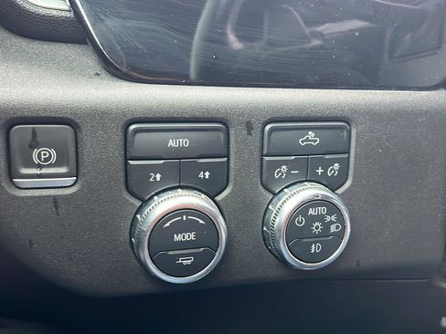 Used 2022 GMC Sierra 1500 Elevation w/ Preferred Package AWD/4WD image 13