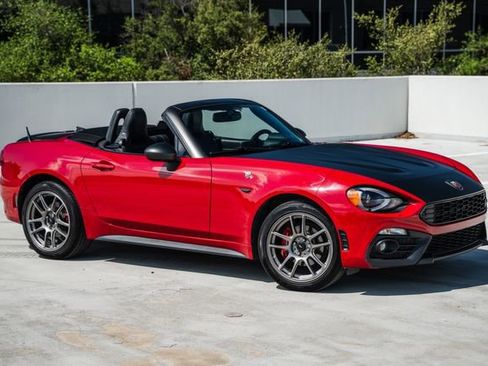Used 2020 FIAT 124 Spider Abarth w/ Convenience Group image 43