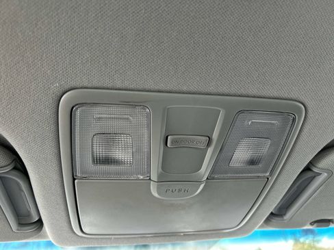Used 2013 Hyundai Elantra FWD image 29
