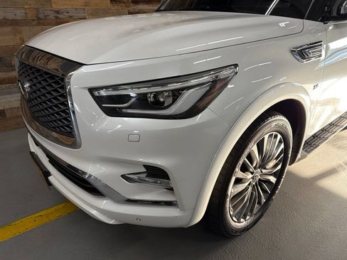 Used 2018 INFINITI QX80 2WD w/ Deluxe Technology Package image 3