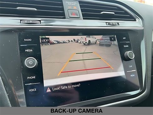 Used 2021 Volkswagen Tiguan SE R-Line w/ 3rd Row Seat Package image 29
