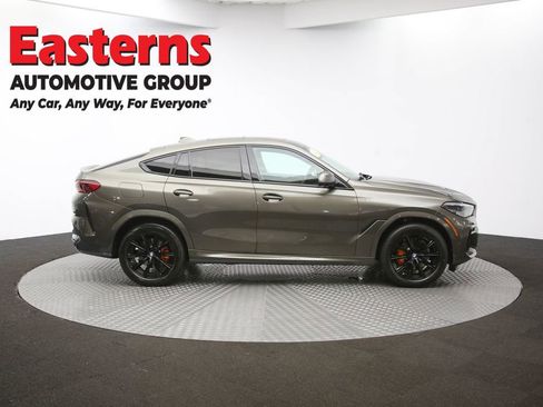 Used 2022 BMW X6 xDrive40i w/ M Sport Package image 46