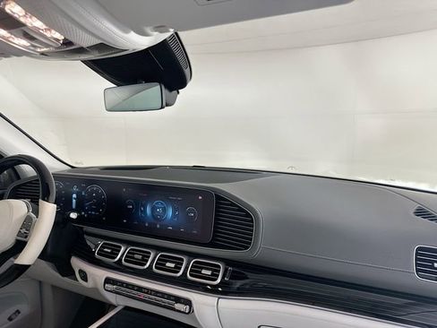 Certified 2023 Mercedes-Benz Maybach GLS 600 Maybach GLS 600 image 31