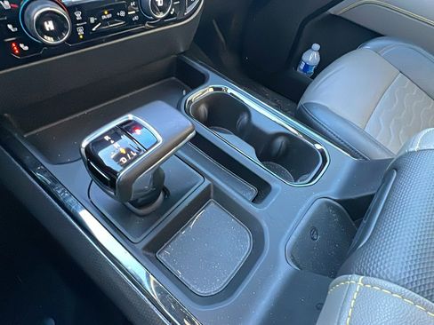 Used 2022 Chevrolet Silverado 1500 ZR2 w/ Technology Package image 30