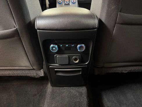Used 2019 Ford Flex SE FWD image 18
