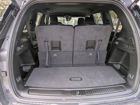 New 2025 Jeep Grand Cherokee L Laredo image 11