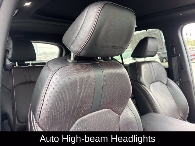 Used 2025 Honda Pilot Black Edition image 36