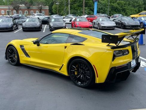 Used 2016 Chevrolet Corvette Z06 w/ Z07 Performance Package RWD image 10