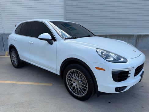 Used 2015 Porsche Cayenne S AWD/4WD image 1