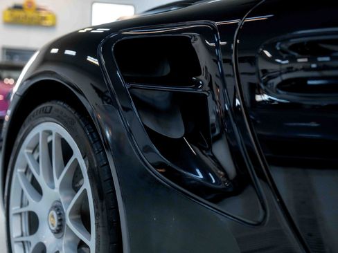 Used 2011 Porsche 911 Turbo S image 22