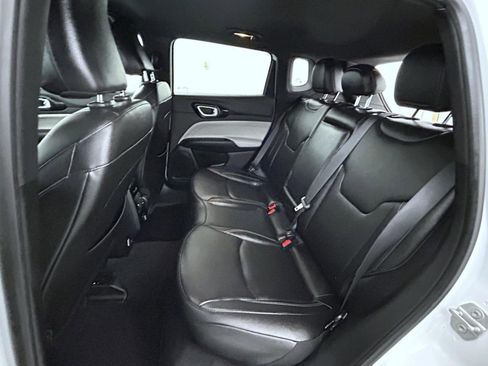 Certified 2025 Jeep Compass Limited image 19