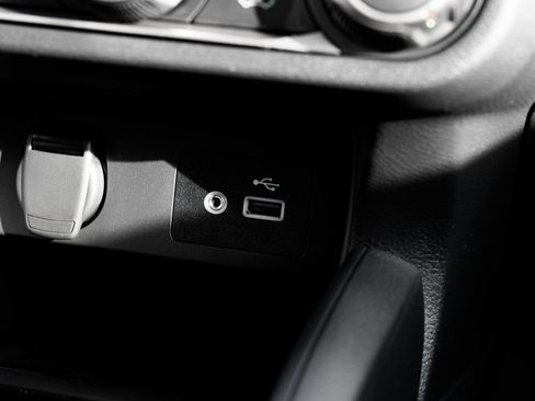 New 2025 Nissan Versa SV w/ Trunk Package image 15