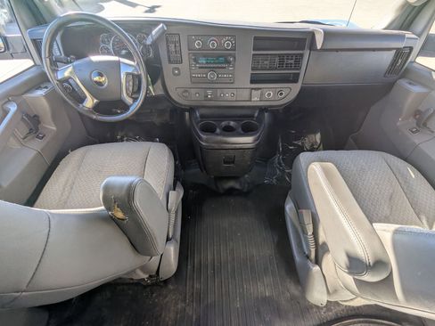 Used 2019 Chevrolet Express 3500 Work Van w/ Power Convenience Package image 17