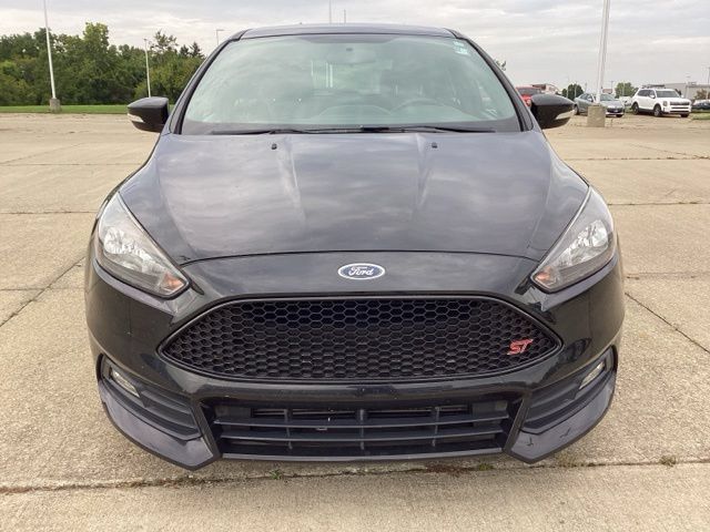 Used 2017 Ford Focus ST FWD image 3