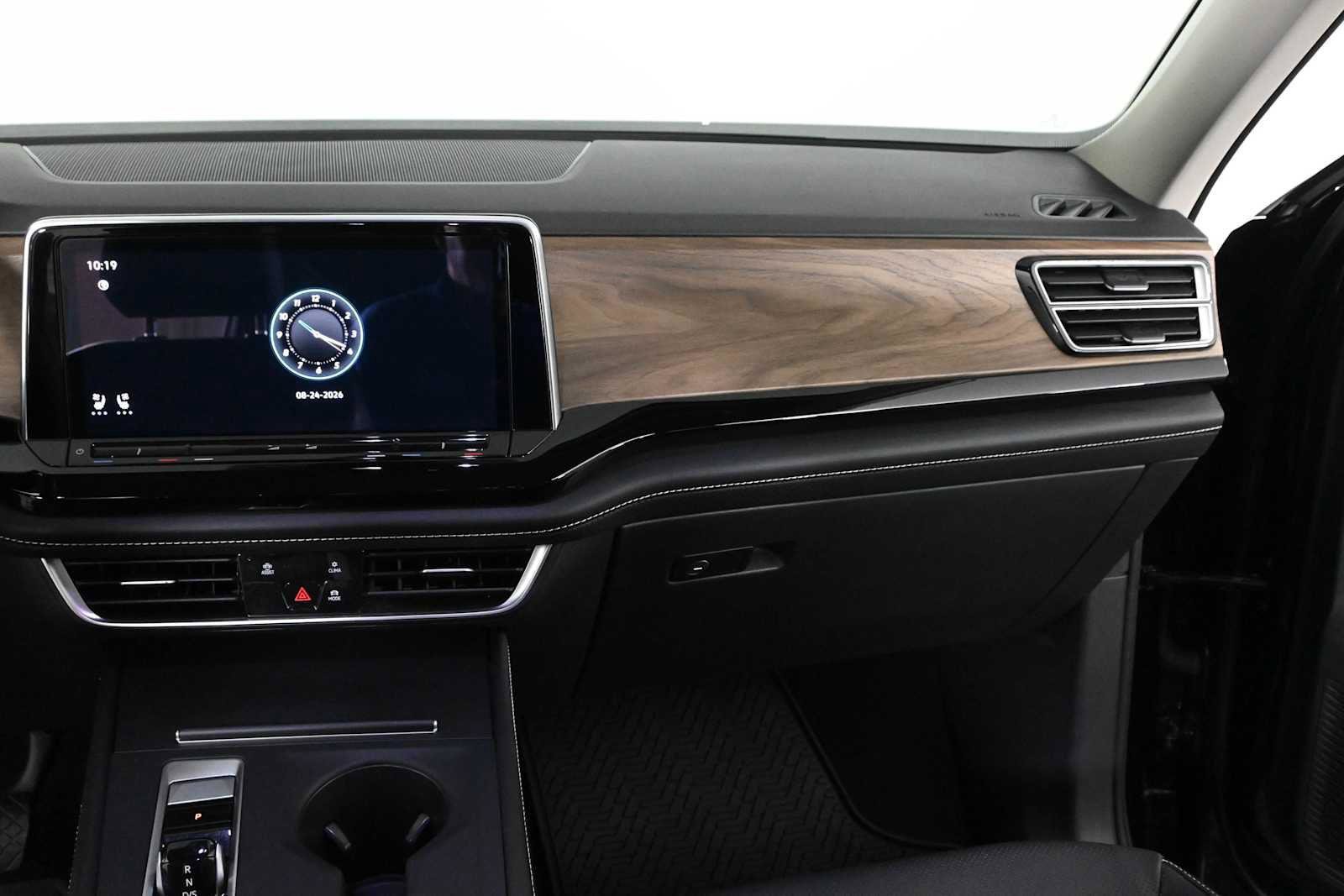 Certified 2024 Volkswagen Atlas SE FWD image 14