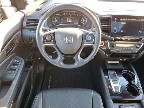Used 2023 Honda Passport Elite image 2