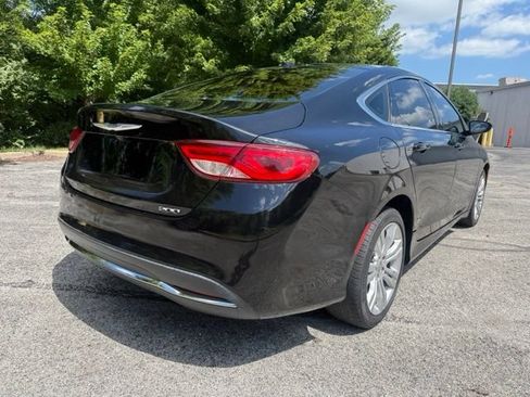 Used 2015 Chrysler 200 Limited w/ Convenience Group FWD image 5