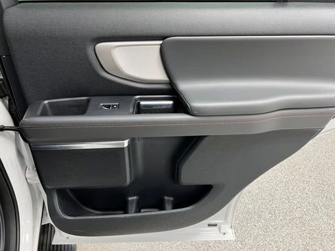 Used 2025 Ford Expedition Active AWD/4WD image 45