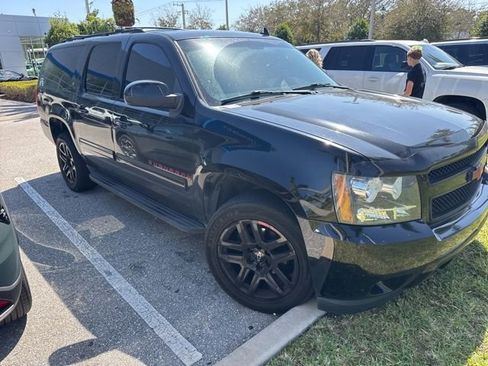 Used 2012 Chevrolet Suburban LT image 1