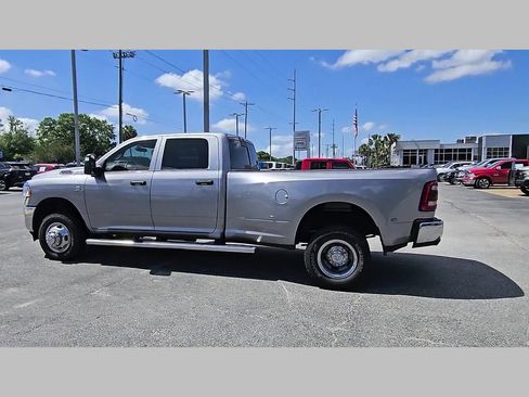 Used 2024 RAM 3500 Tradesman w/ Chrome Appearance Group AWD/4WD image 27