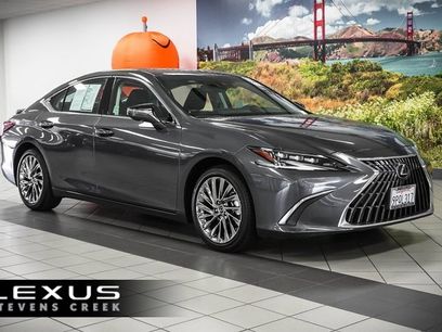 Certified 2025 Lexus ES 300h w/ Luxury Package