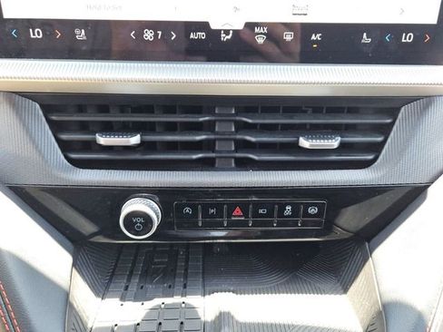 Used 2025 Ford Explorer ST-Line w/ Premium Package RWD image 10