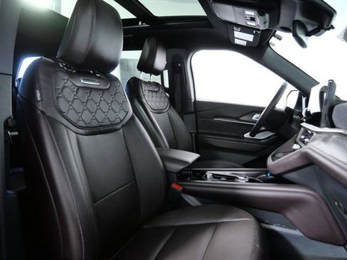 Certified 2025 Ford Explorer Platinum w/ LUX Leather Package AWD/4WD image 12