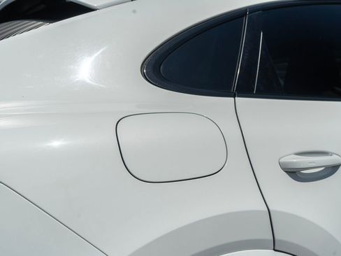 Certified 2020 Porsche Cayenne Turbo image 15