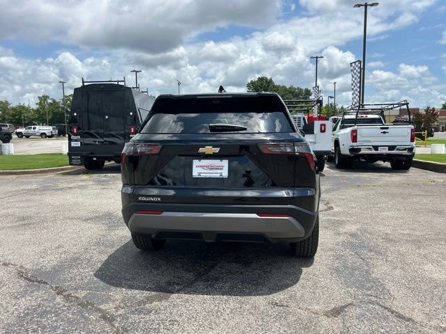 New 2027 Chevrolet Equinox LT w/ Safety and Technology Package FWD image 4