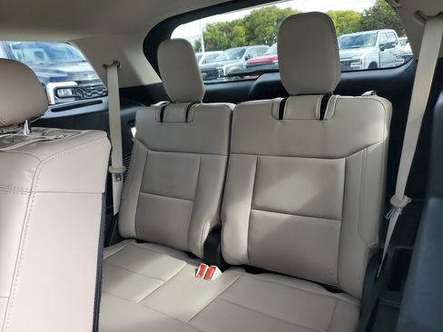 Certified 2024 Ford Explorer XLT w/ Equipment Group 202A image 21