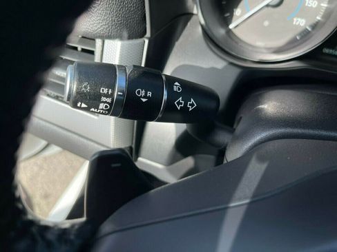 Used 2017 Jaguar XF RWD image 16