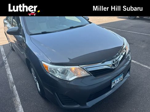 Used 2014 Toyota Camry LE FWD image 1