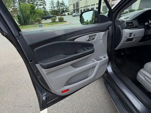 Used 2016 Honda Pilot EX-L image 16